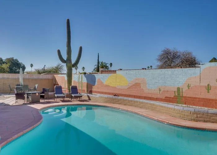 5 Mi To Saguaro National Park: Desert Gem W/ Pool!
